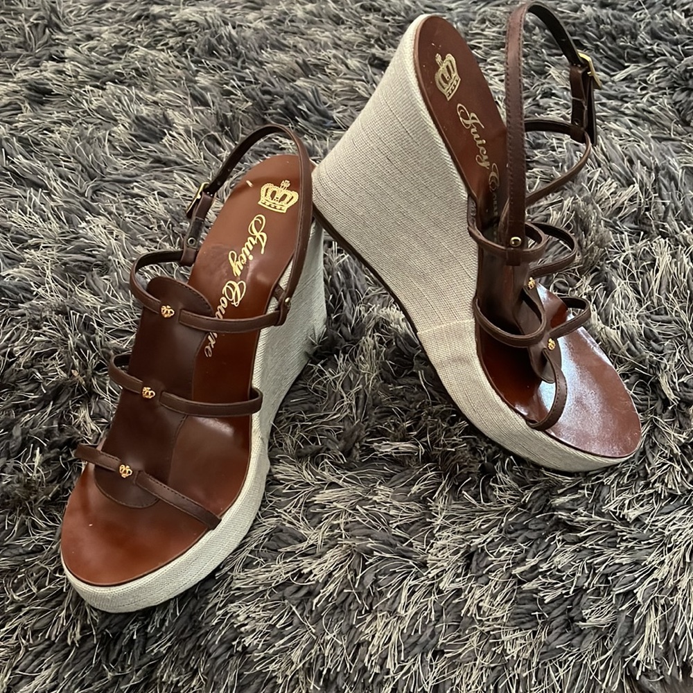 Juicy Couture Wedge Sandal - Size 40 -Chocolate Brown - Nearly New - Picture 3 of 6